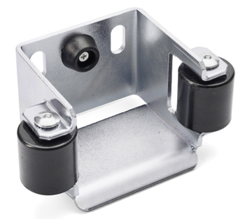 Uchwyt najazdu do profilu 70x70/80x80 mm z gumowym odbojnikiem i rolkami